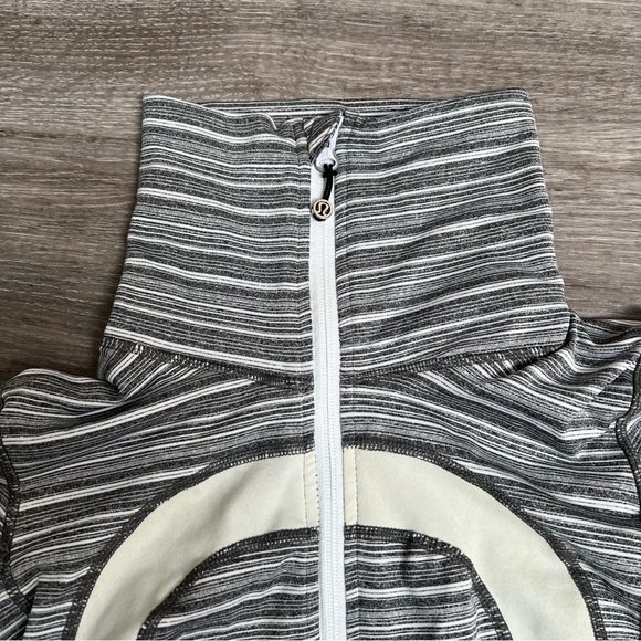 Lululemon Stride Jacket Full Zip Size 6 - Picture 6 of 11